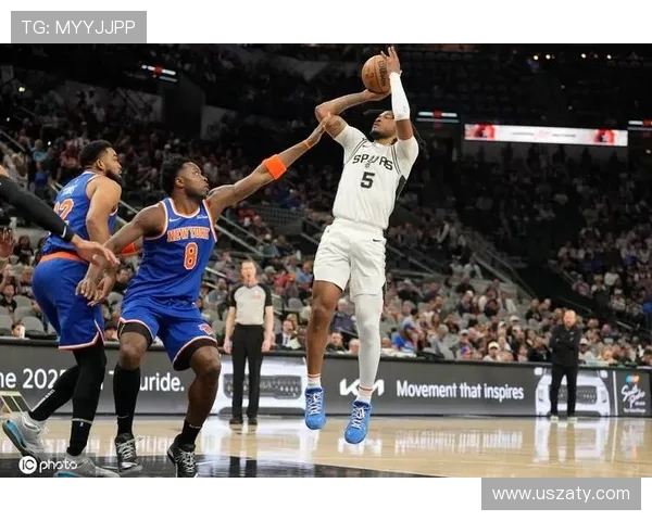 唐斯手感低迷仍抢下14篮板内线支柱助球队稳住局面贡献全面之夜 唐斯手感低迷仍抢下14篮板内线支柱助球队稳住局面贡献全面之夜